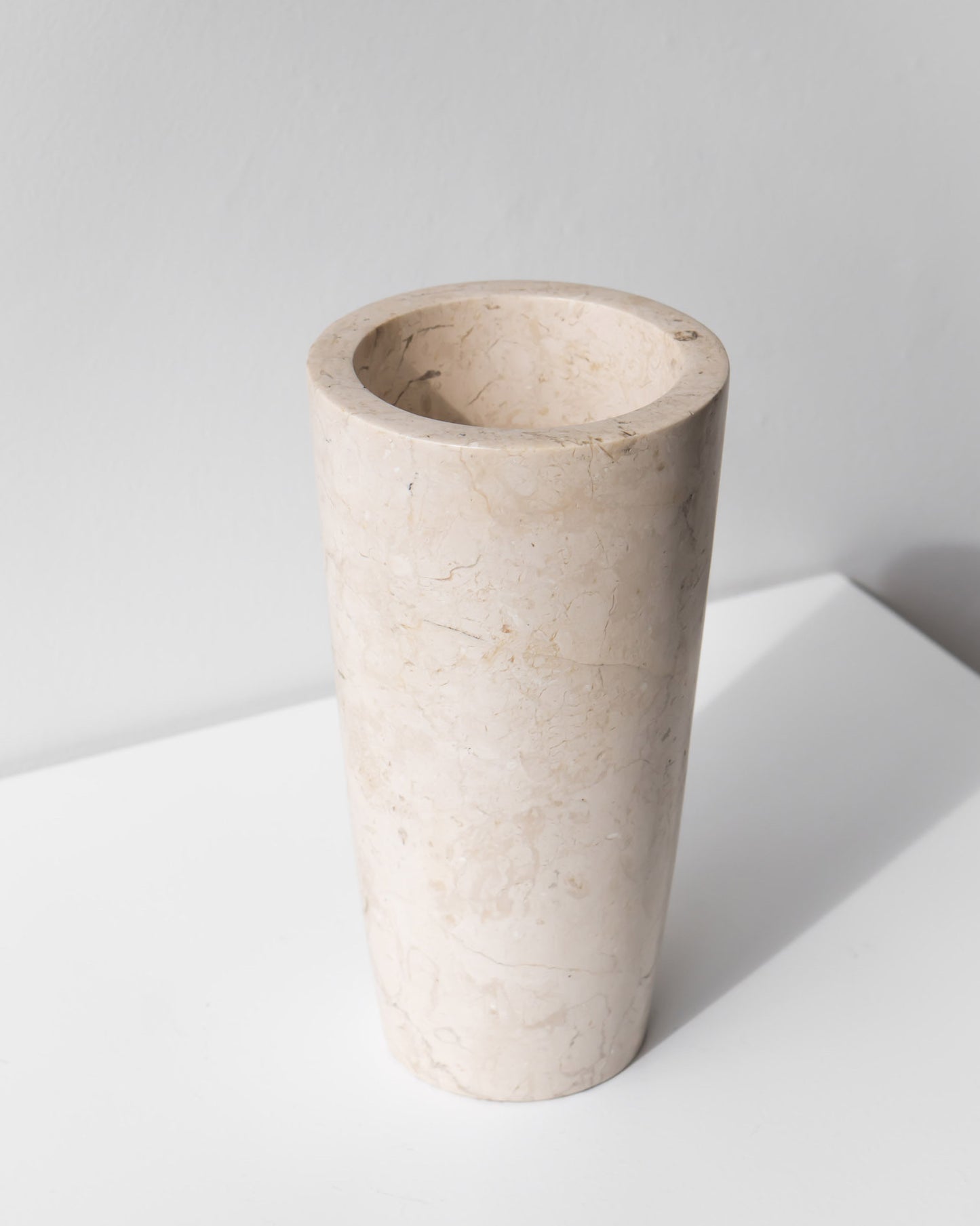 MARBLE FLOWER VASE