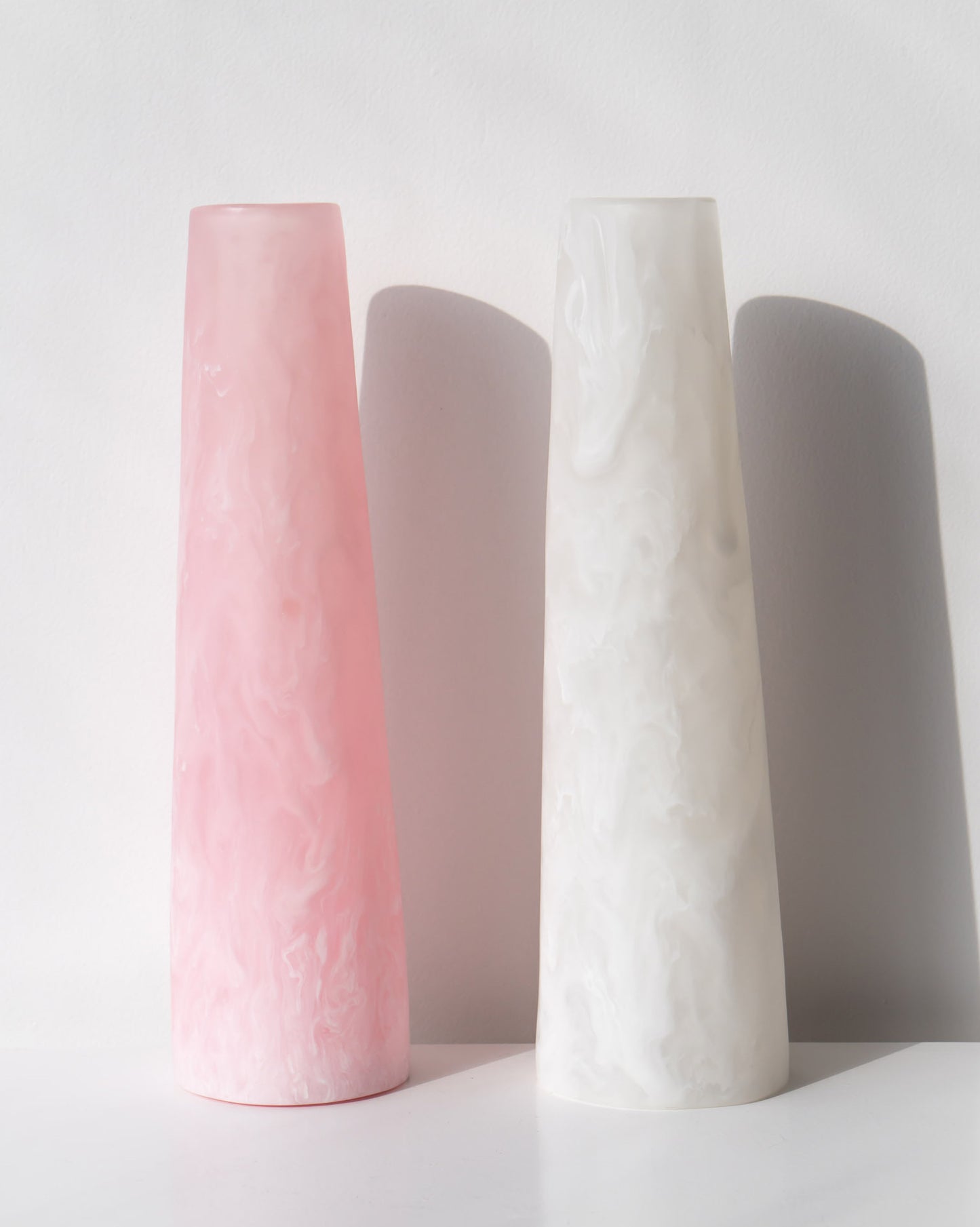 RESIN TOWER VASE PINK