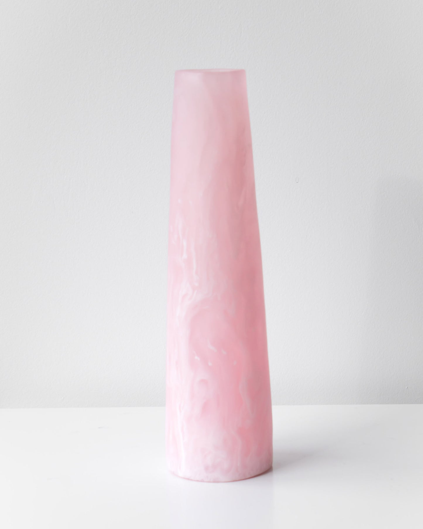 RESIN TOWER VASE PINK