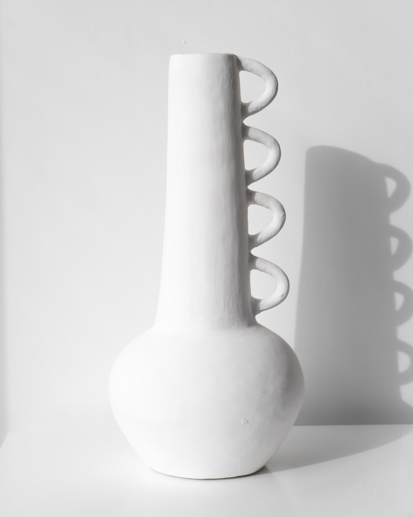 TERRACOTTA VASE REO