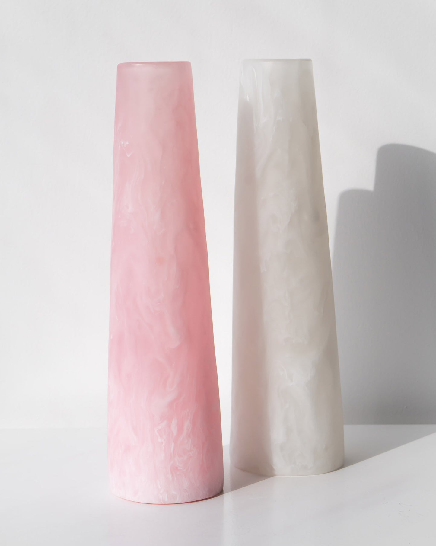 RESIN TOWER VASE PINK