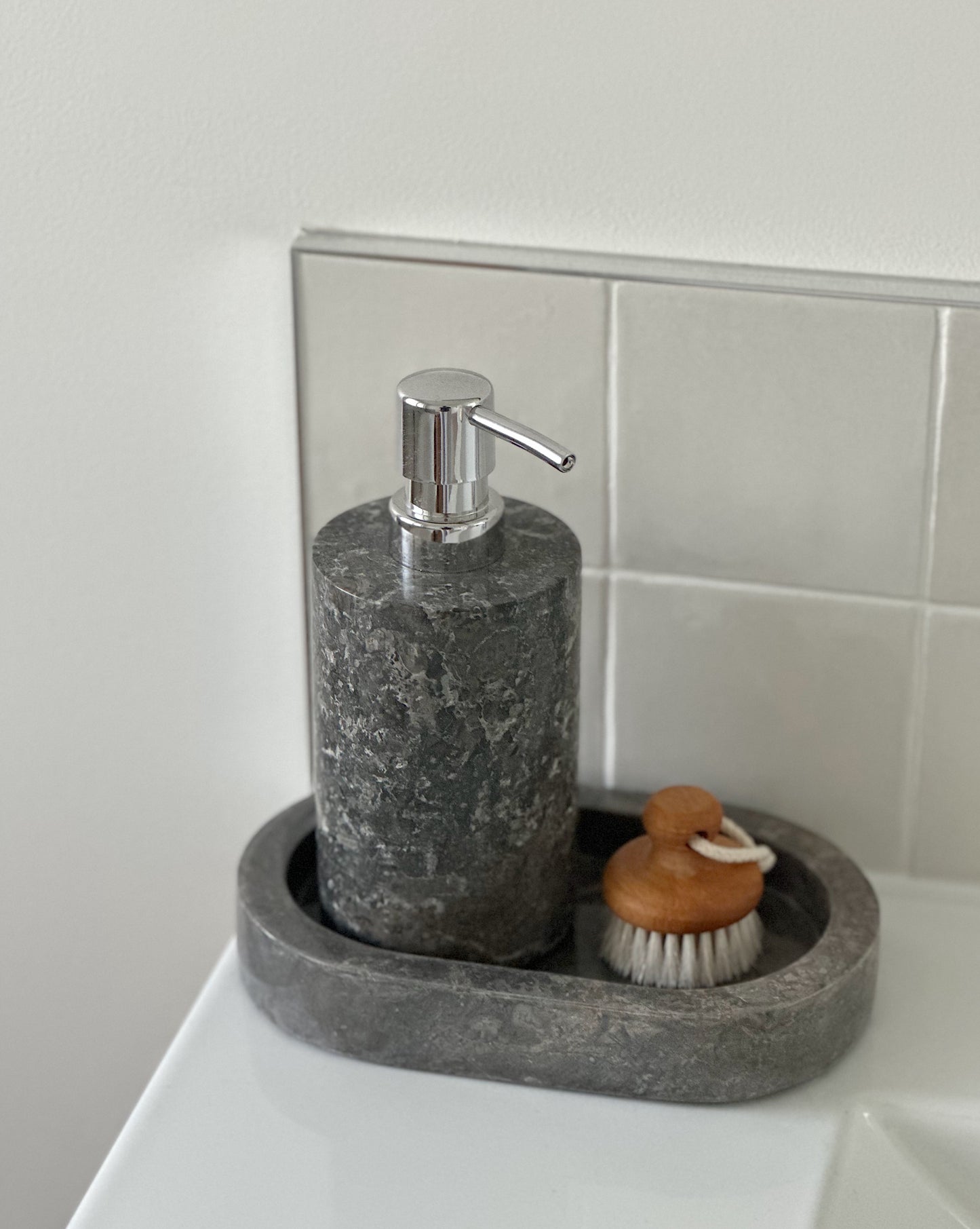 OVAL STONE TRAY