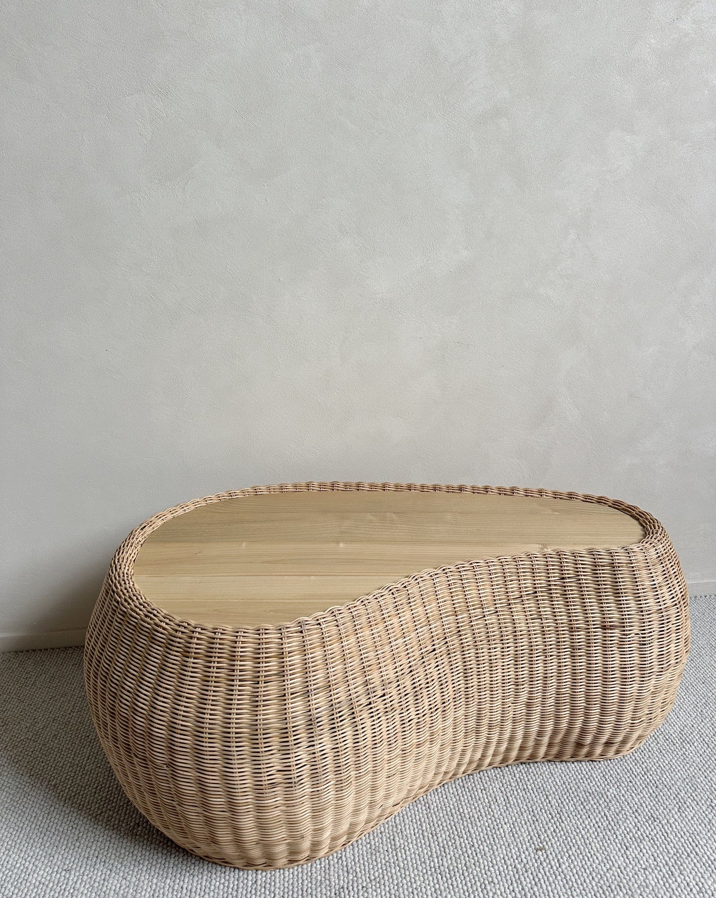 CURVY RATTAN COFFEE TABLE