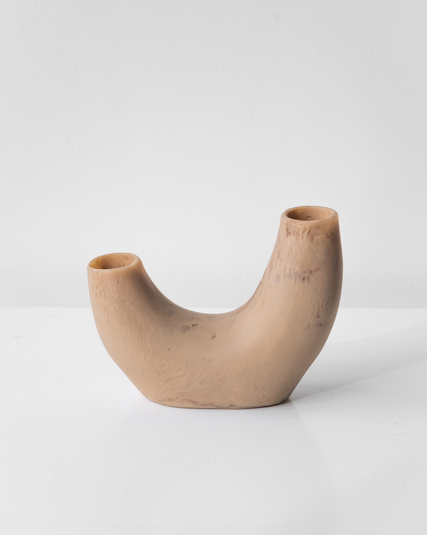 RESIN LOWE VASE BEIGE