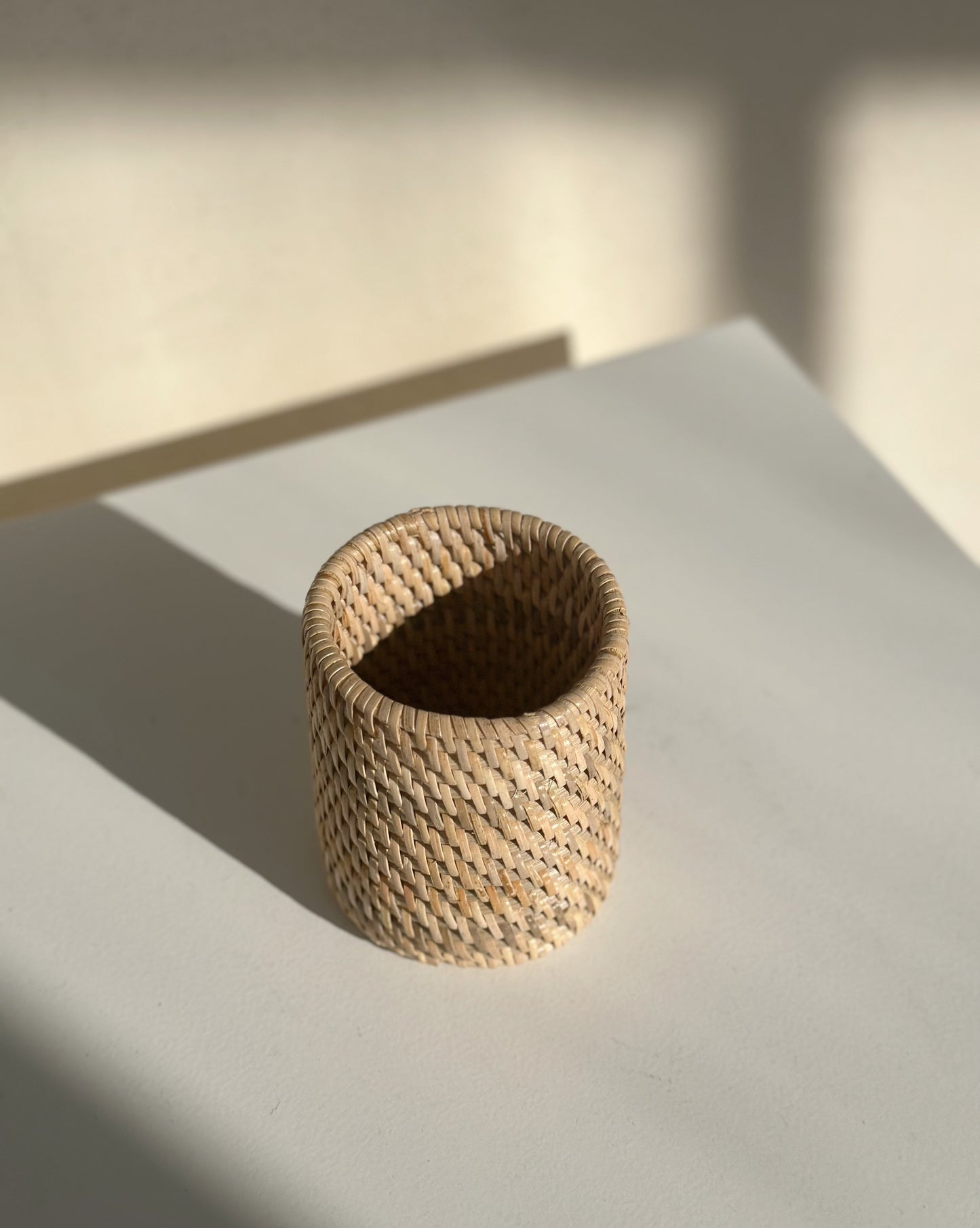 RATTAN TOOTHBRUSH HOLDER