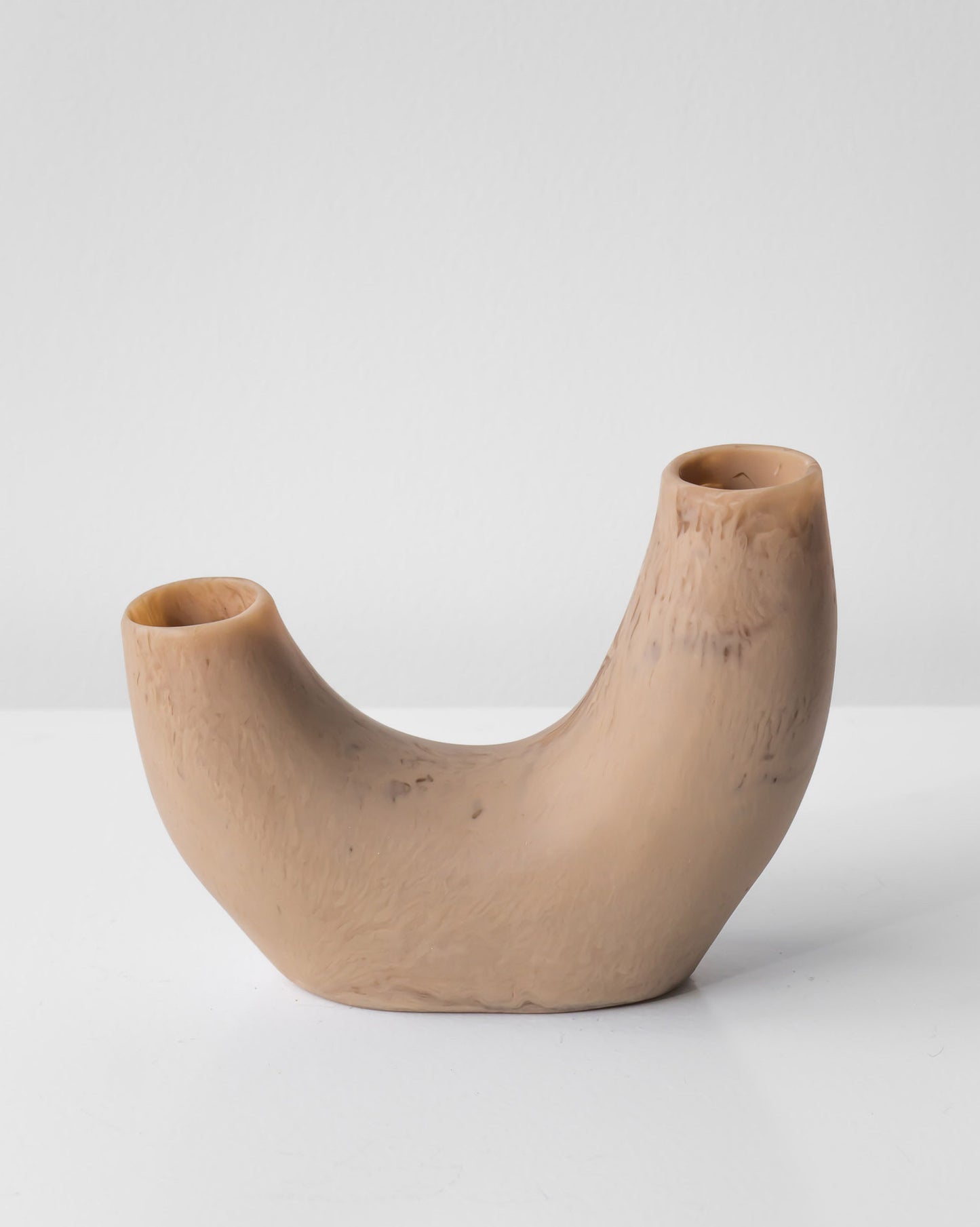 RESIN LOWE VASE BEIGE