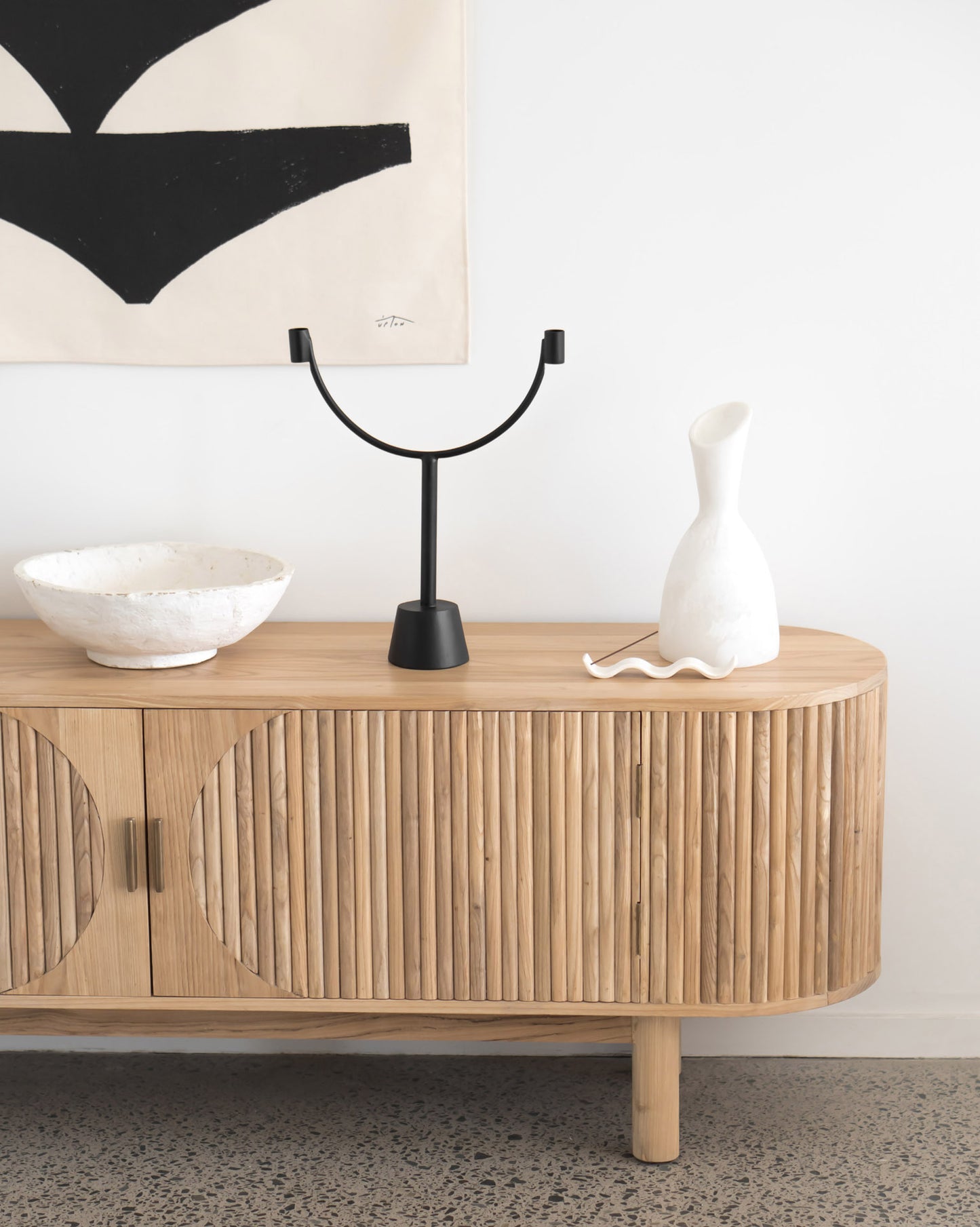 OVAL SCOTTIE CABINET