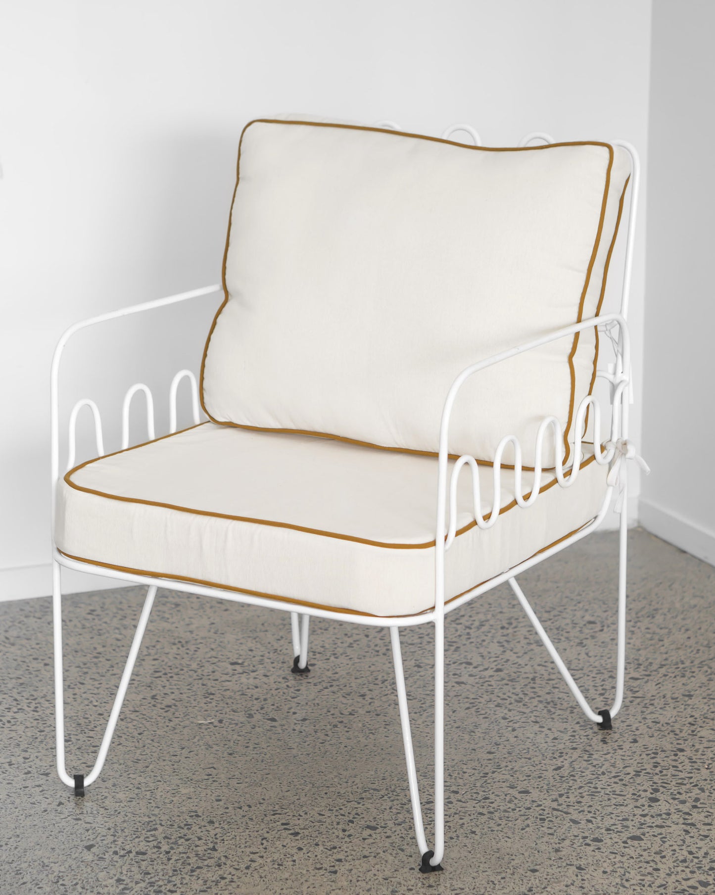 FLORENCE ARMCHAIR