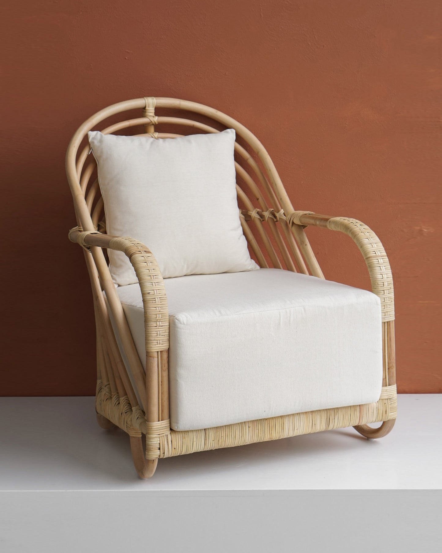 LOU ARMCHAIR