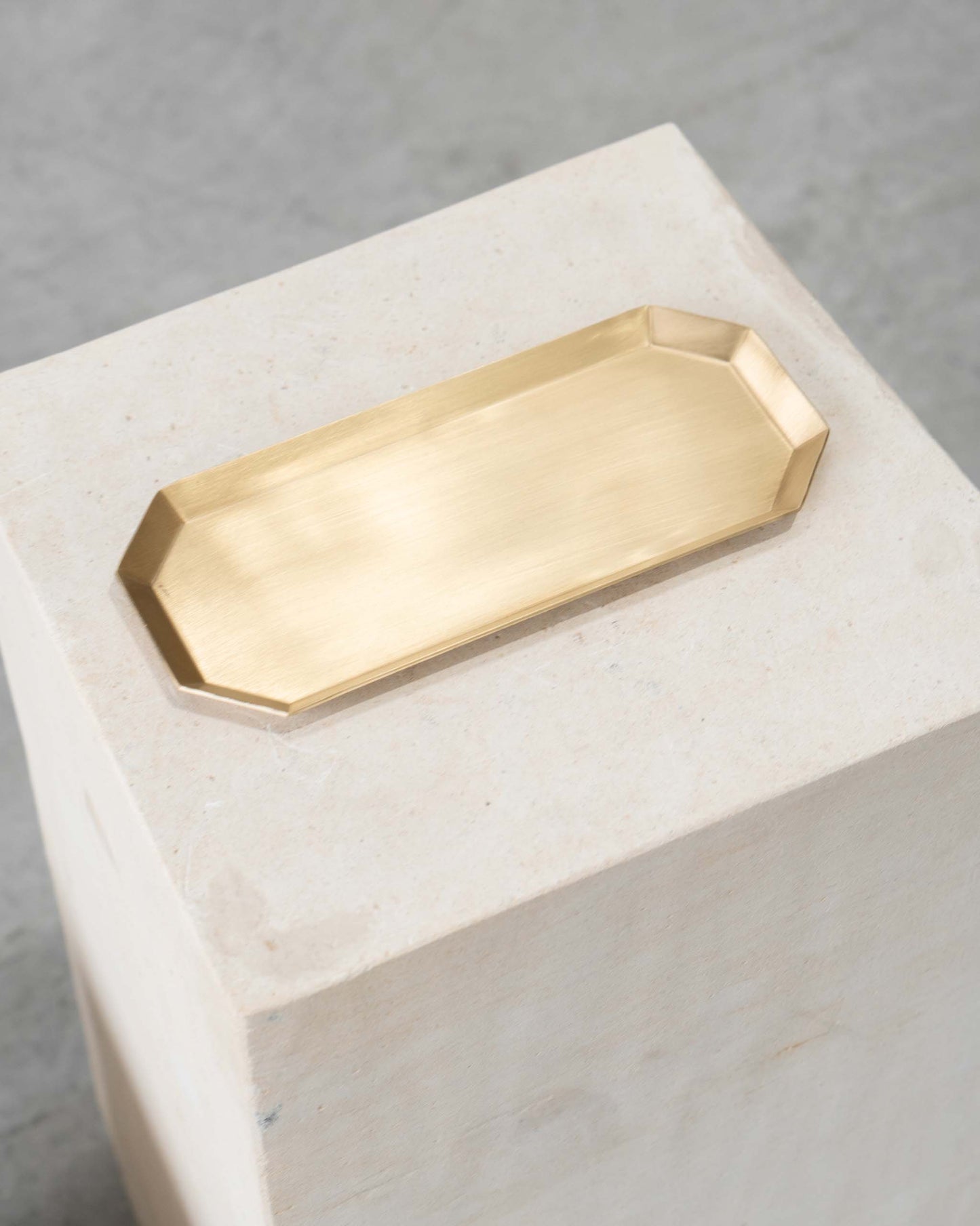 HEXA BRASS TRAY
