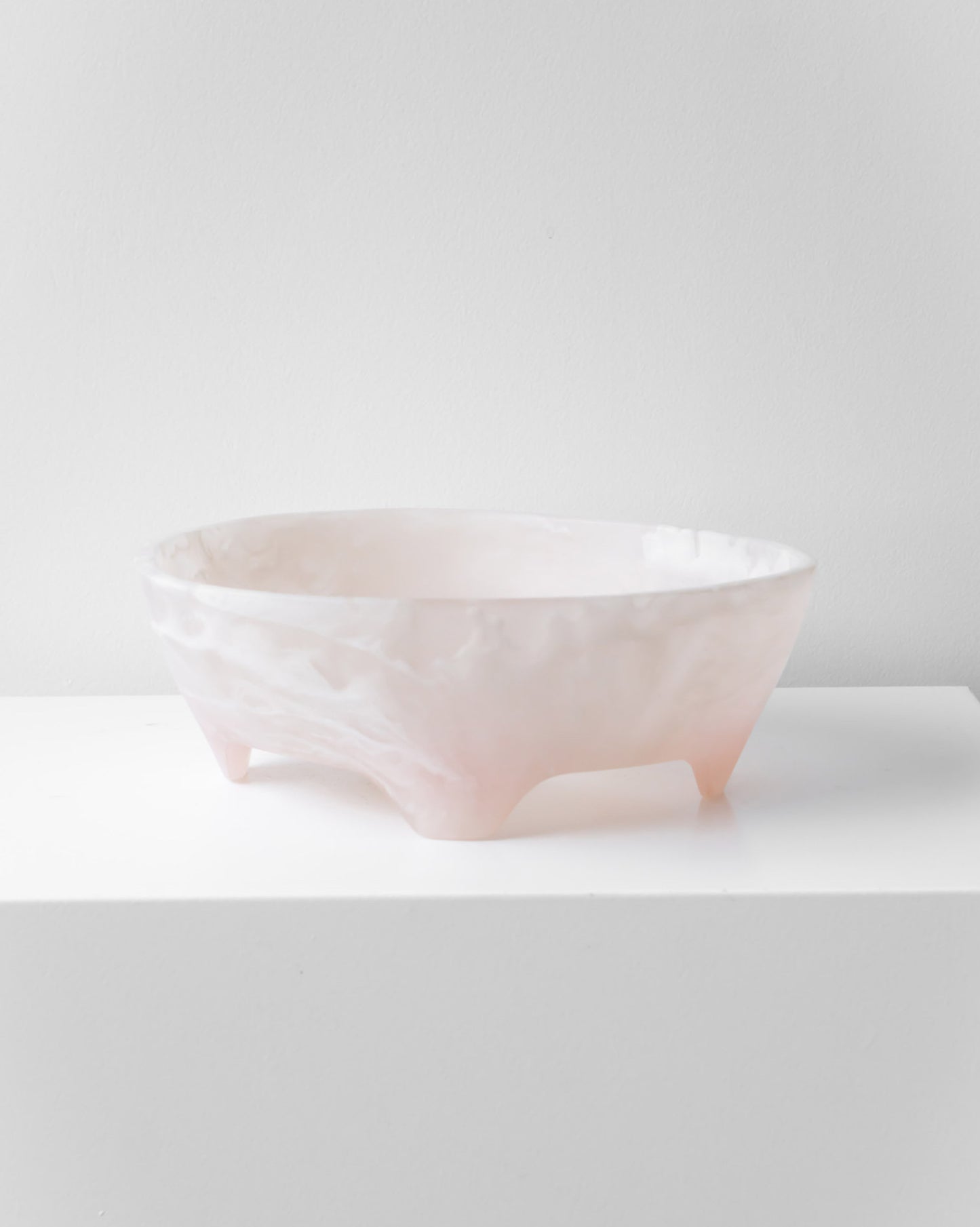 RESIN SALAD BOWL LIGHT PINK