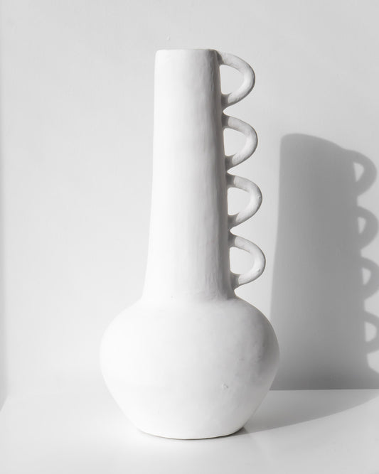 TERRACOTTA VASE REO