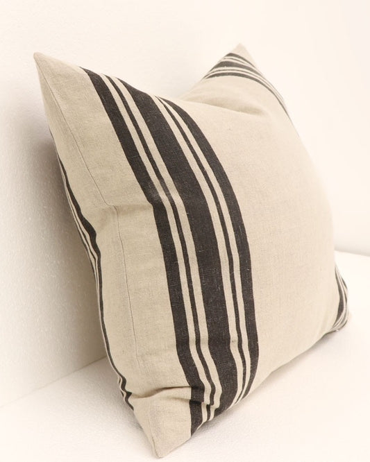 VERA CUSHION