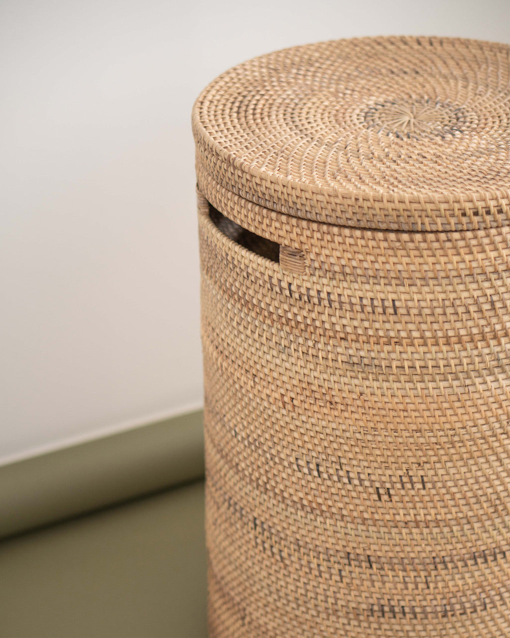 LAUNDRY BASKET