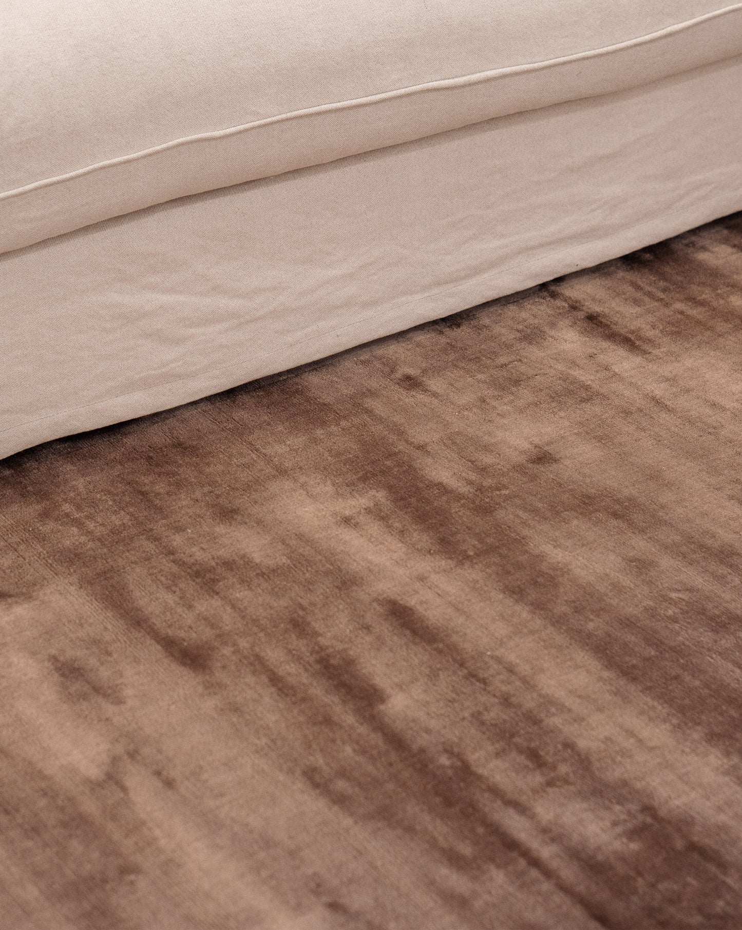 BAMBOO SILK RUG MOCHA