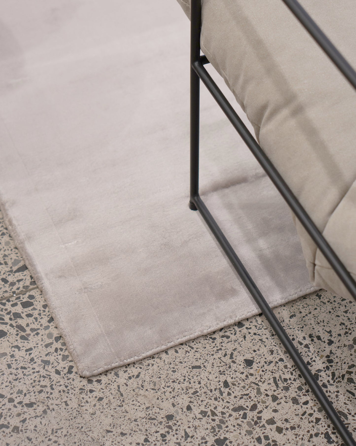 BAMBOO SILK RUG LIGHT GREY