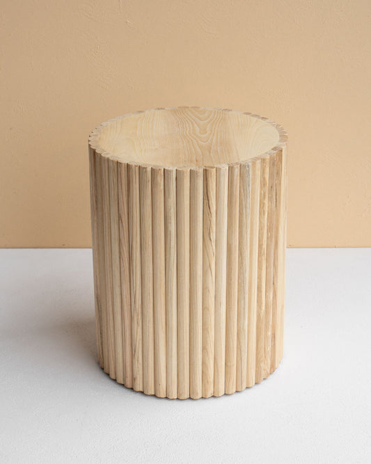 SCOTTIE SIDE TABLE