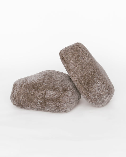 SHEEPSKIN FLOOR STONE