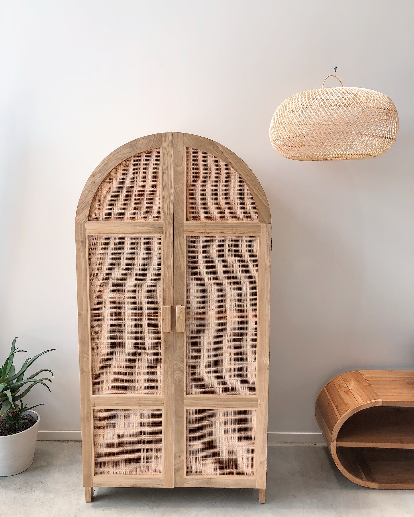 YUNI ARCH CABINET