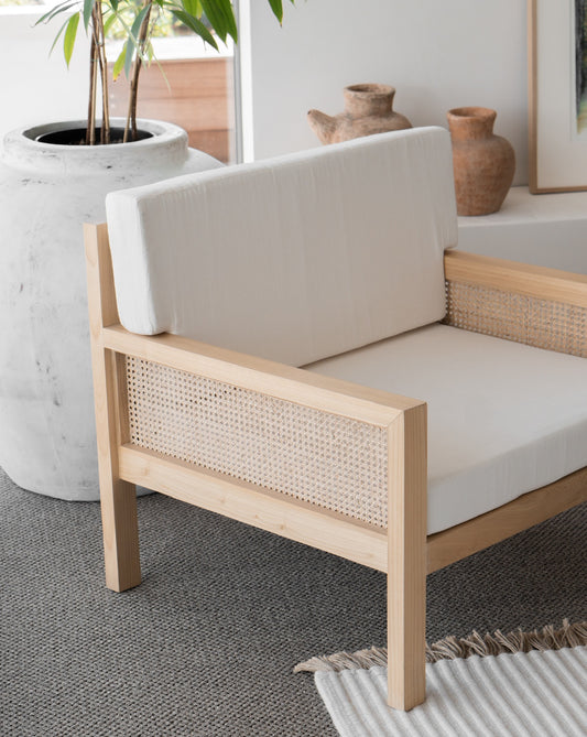 FLORES ARMCHAIR