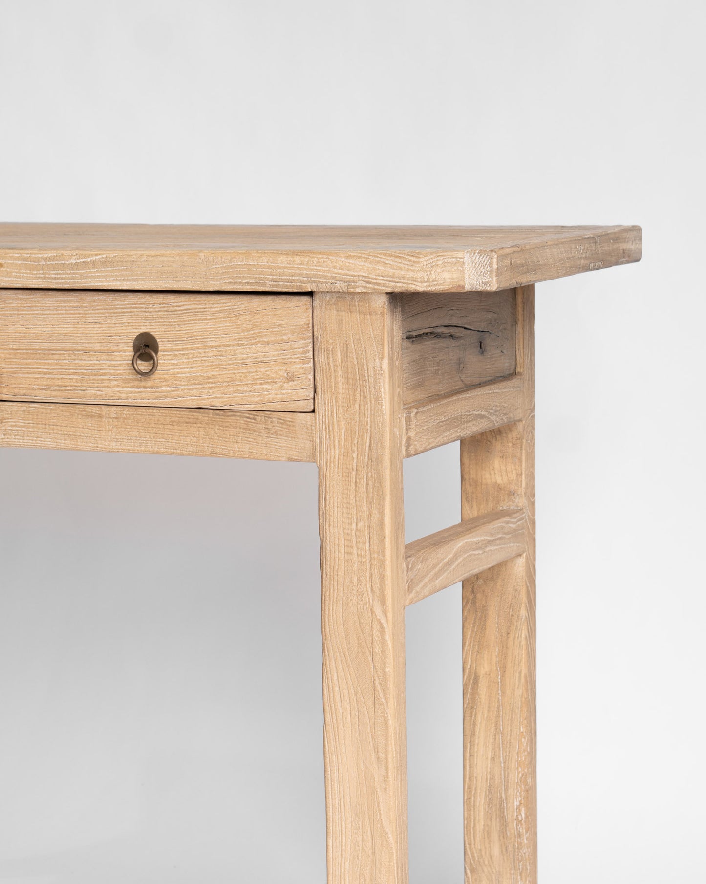 ELM LUCIA CONSOLE